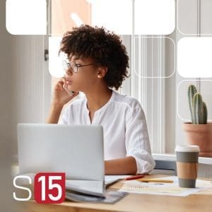 A women working on a laptop remotely